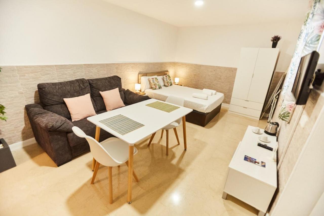 Charming House - Calm And Comfort In The Center Seville Luaran gambar