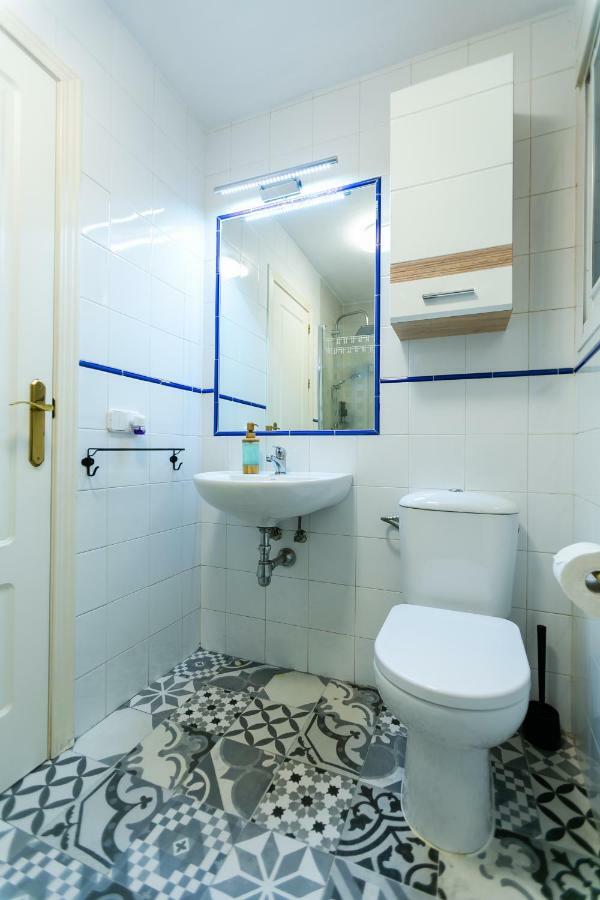 Charming House - Calm And Comfort In The Center Seville Luaran gambar
